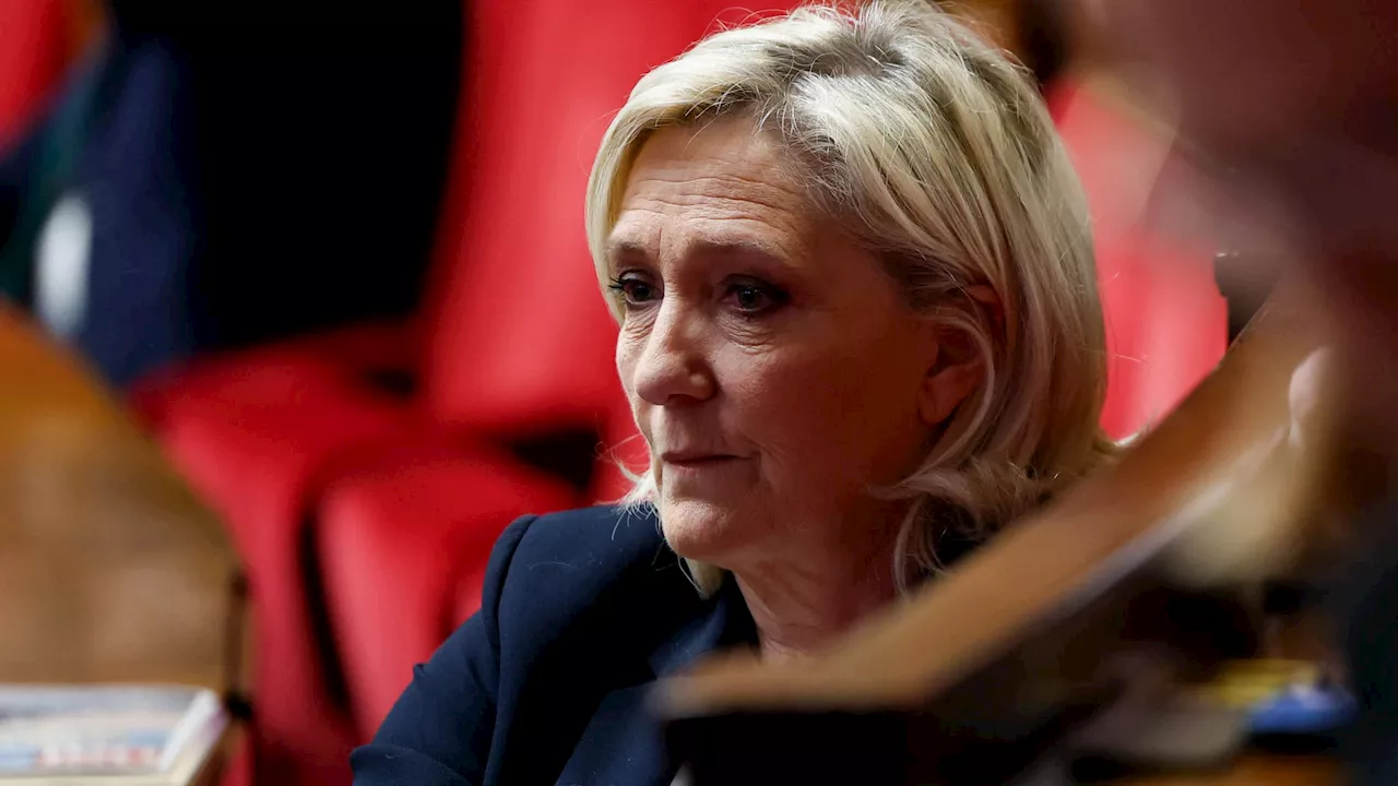 Marine Le Pen à Mayotte après le cyclone Chido