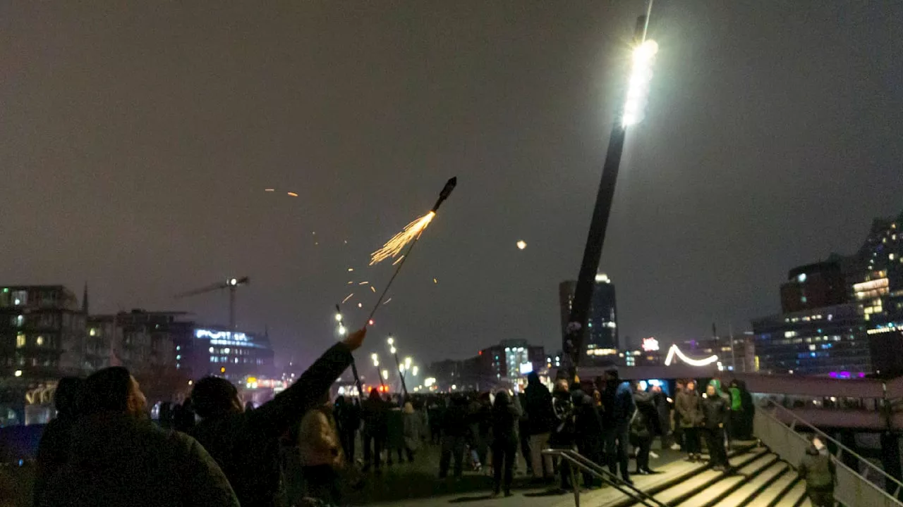 Gießen: Paar an Silvester mit Raketen beschossen, dann niedergestochen