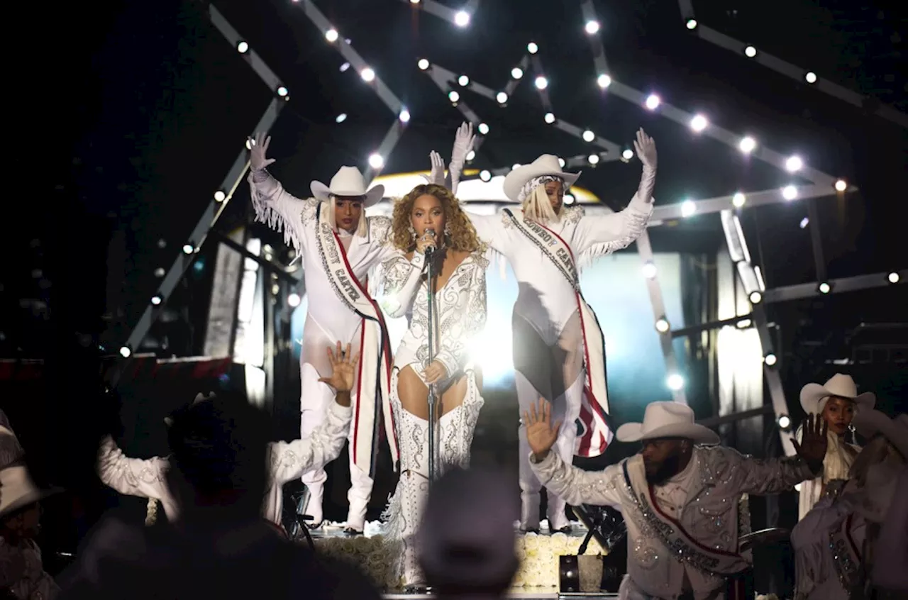 6 Things You Missed From Beyoncé's Super Bowl Halftime Show