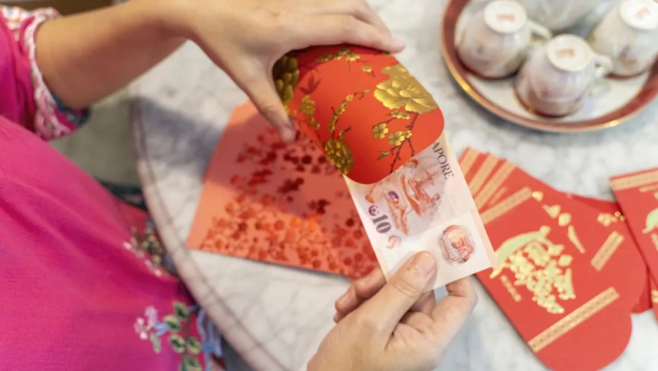 Singapore Offers 'Fit-for-Gifting' Bank Notes for Chinese New Year