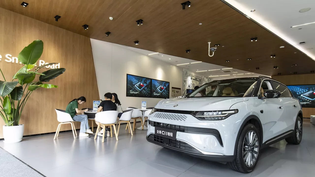 China Favors Hybrid Cars as Electric Vehicle Sales Slow