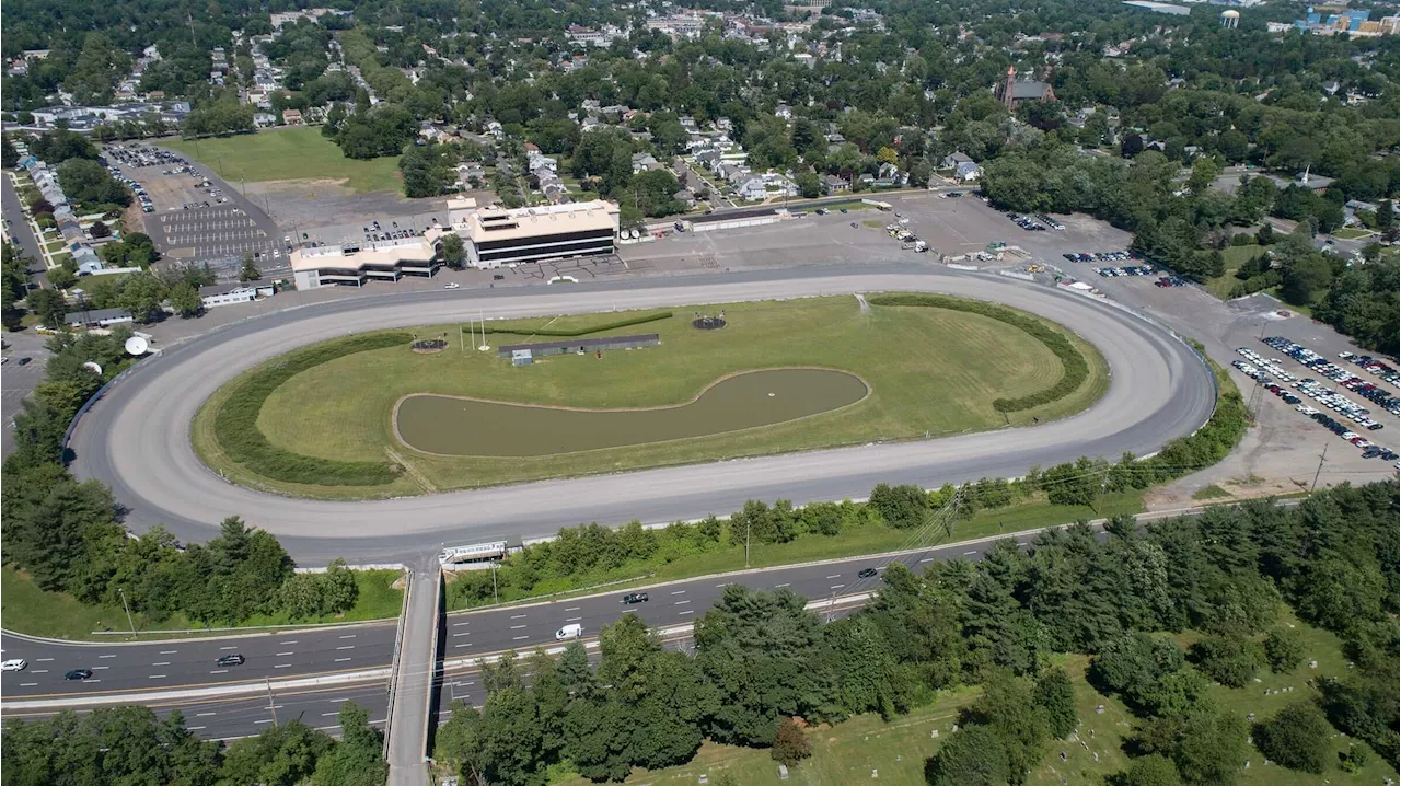 America's Oldest Horse Racetrack Closes After 170 Years