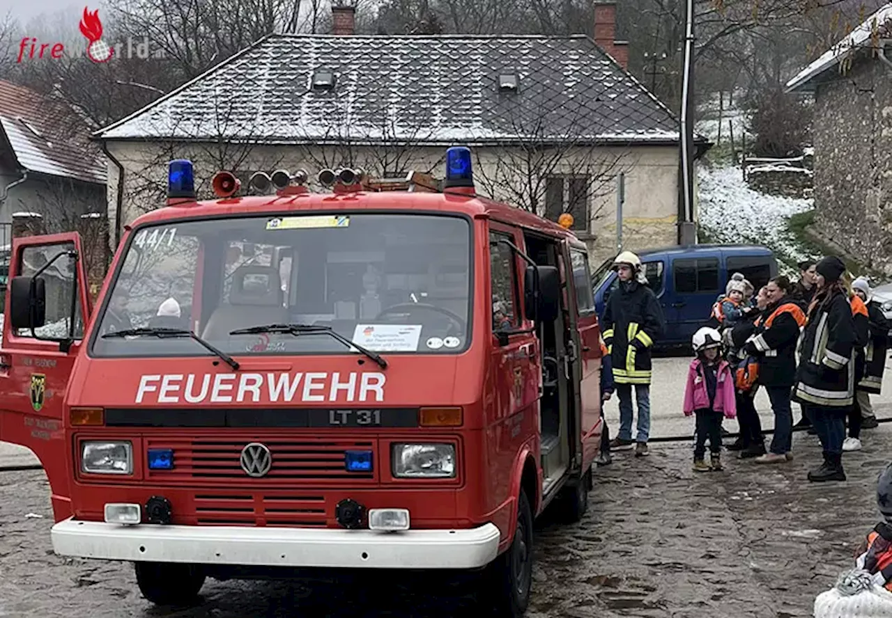 Feuerwehr Traunstein übergibt altes Einsatzfahrzeug an Feuerwehr in Ungarn