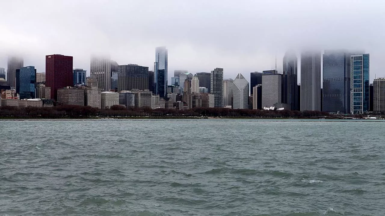 Chicago Weather Forecast: Warmer Day Followed by COLDER Temperatures