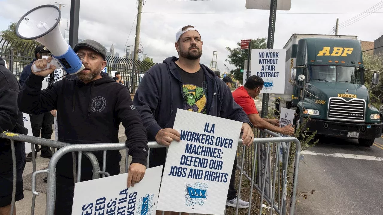 Dockworkers Union Threatens New Strike over Automation