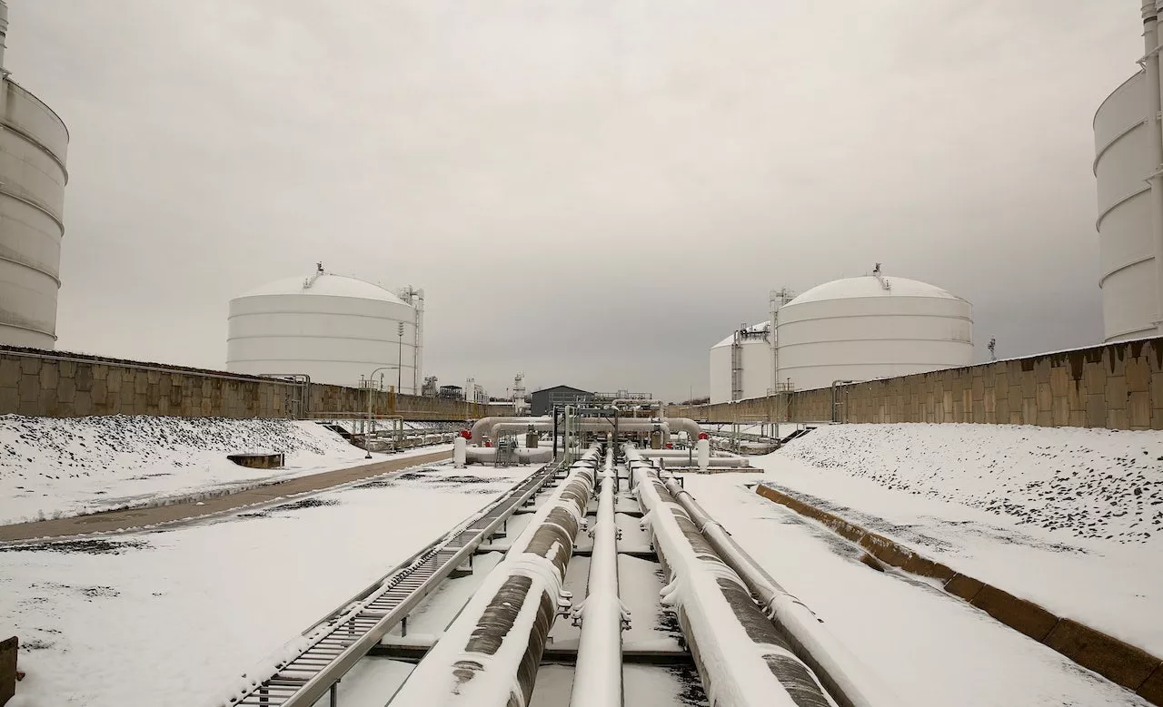 Natural Gas Prices Surge Amidst Cold Weather Forecasts and Energy Supply Concerns