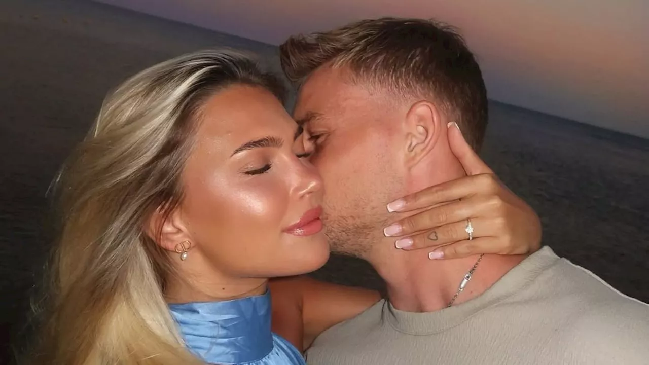 DFB-Star heiratet Influencerin in zwei Kleidern