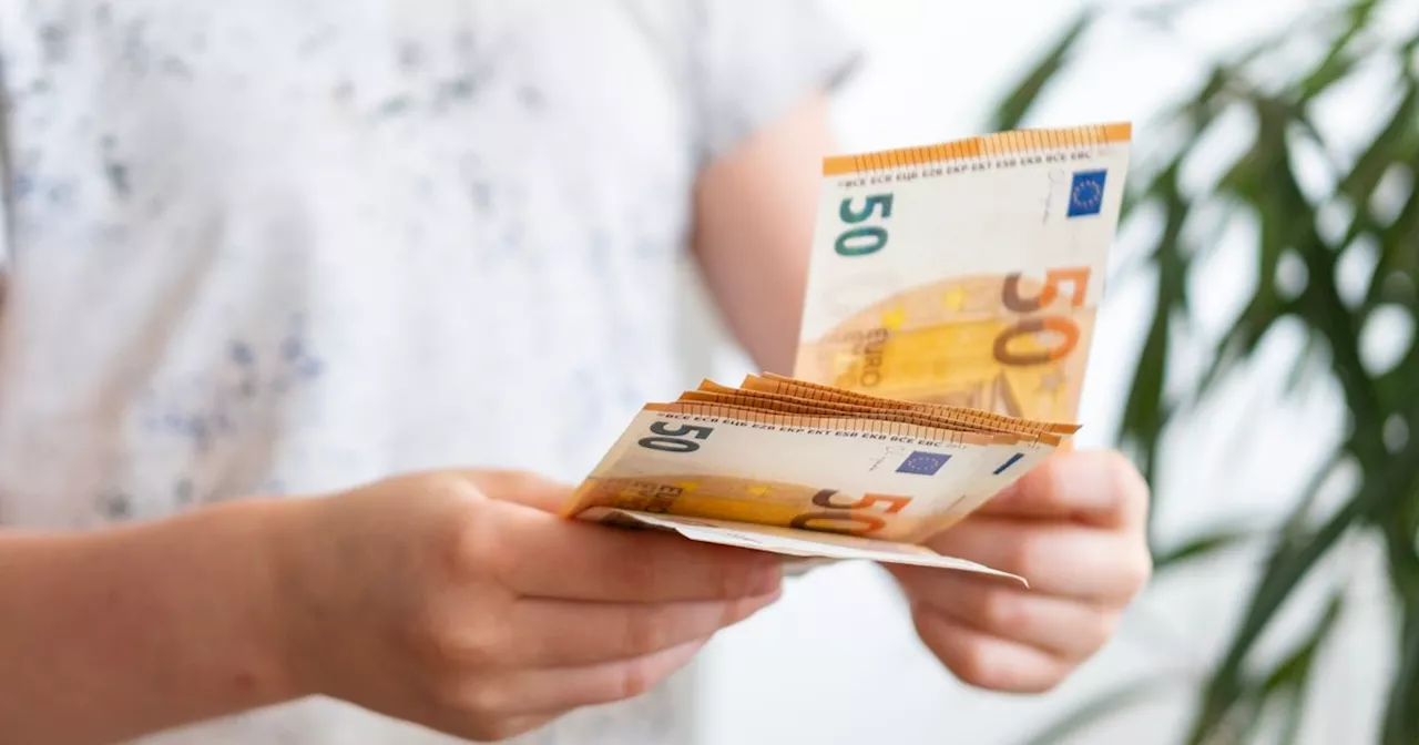 Money expert shares top tips to achieve your 2025 €5,000 saving goals