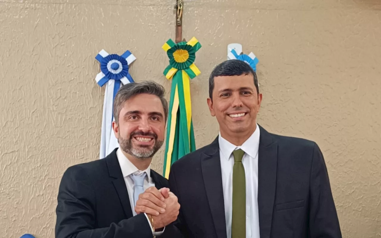 Cyrillo Assume Prefeito de Bom Jesus do Itabapoana com Compromisso de Desenvolvimento