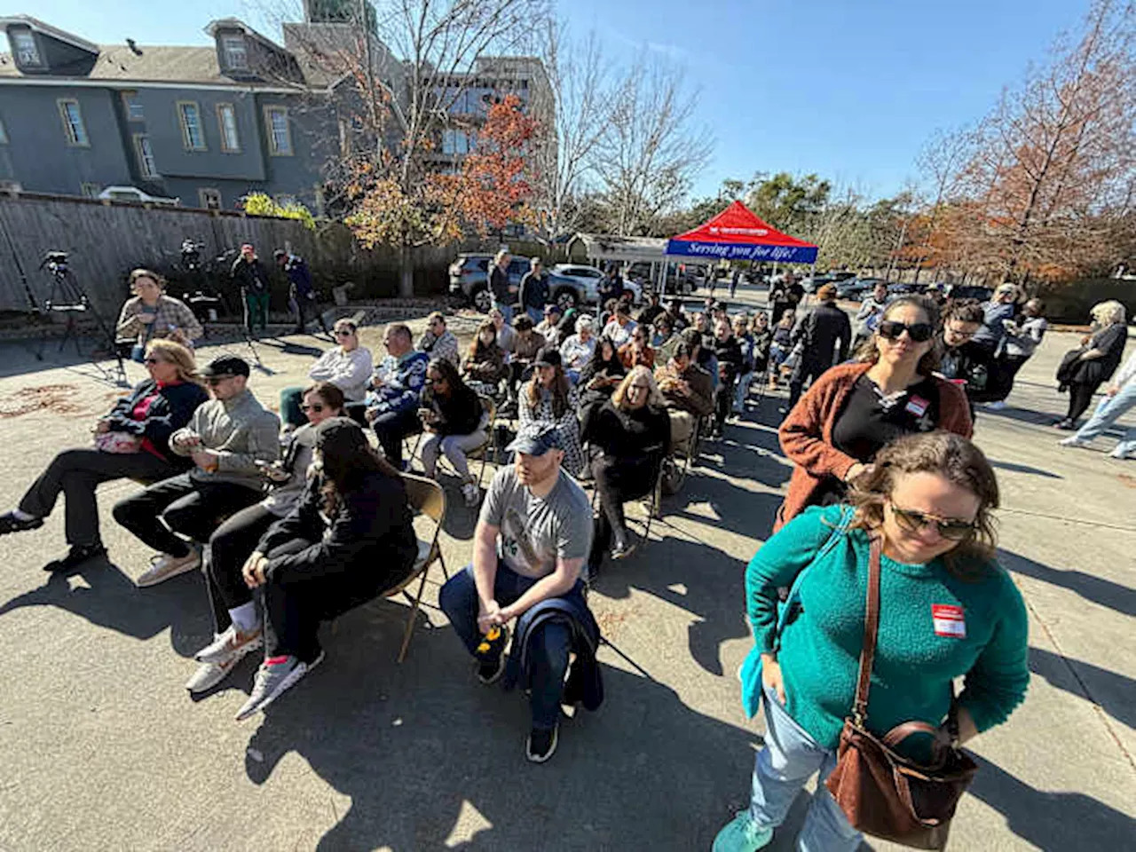 New Orleans Blood Drive Draws Crowds After Bourbon Street Attack