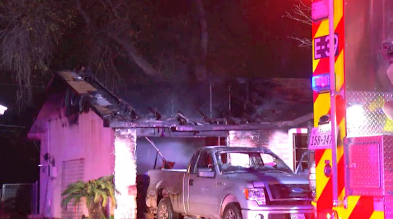 House Fire Displaces 3 San Antonio Residents