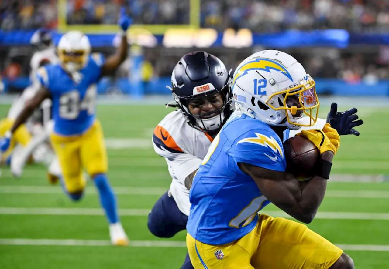 Chargers' Davis Emerges as Offensive Spark