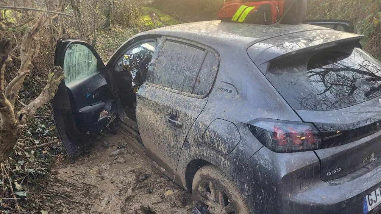 Homme de 71 ans retrouvé vivant après trois jours coincé dans sa voiture