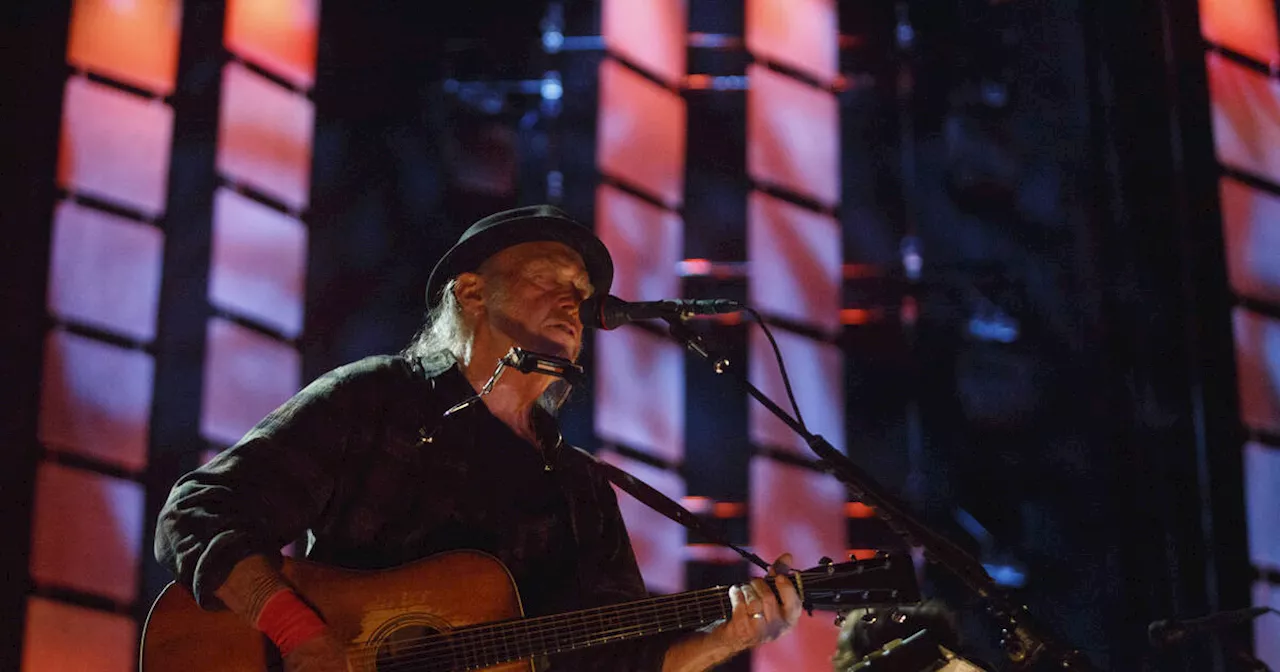 Neil Young Abandonne Glastonbury à Cause de la BBC