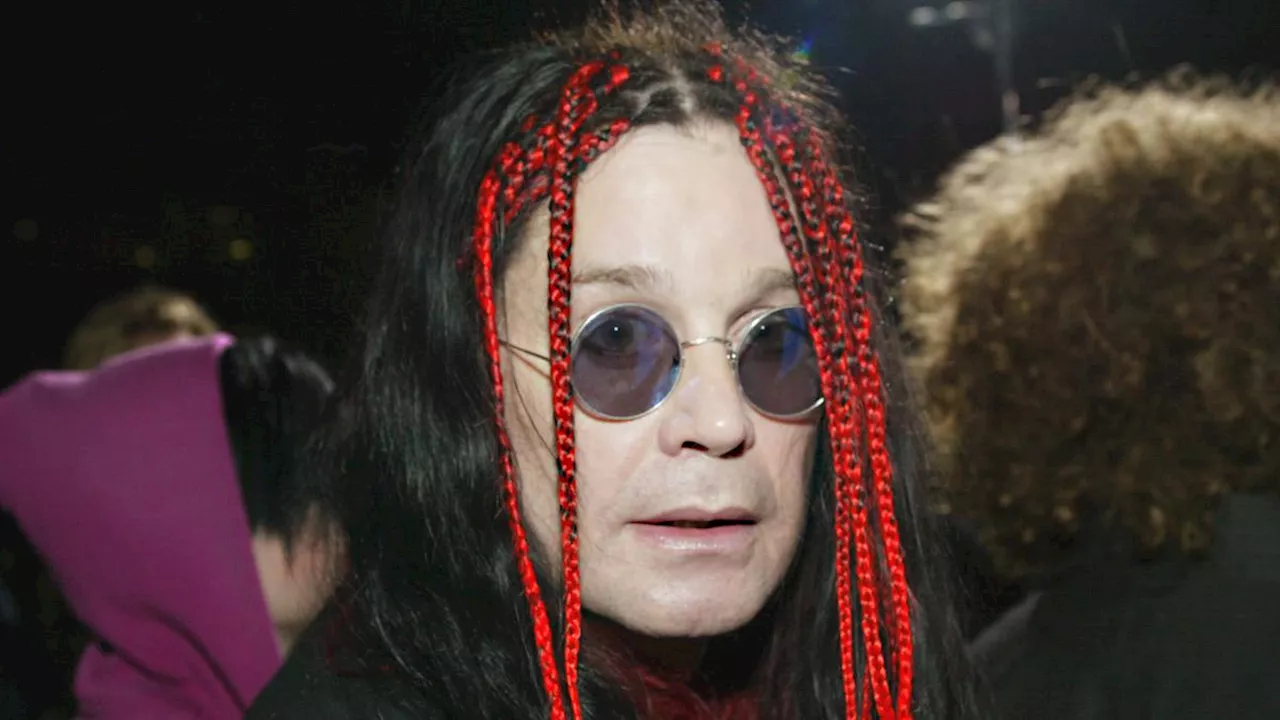 Ozzy Osbourne dan Aksinya Menggigit Kelelawar