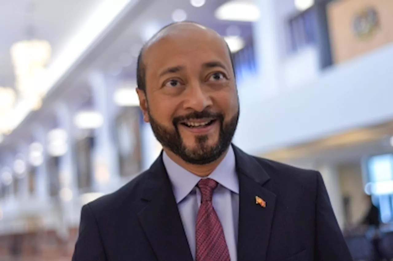 Mukhriz Mahathir Granted Leave for Judicial Review Against RM5 Million Tax Assessment