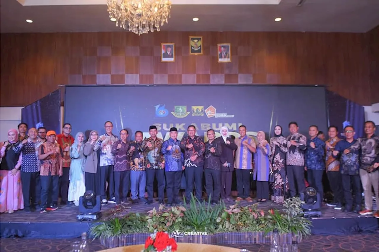 Ayep Zaki dan Bobby Maulana Raih Penghargaan Sukabumi Award 2024