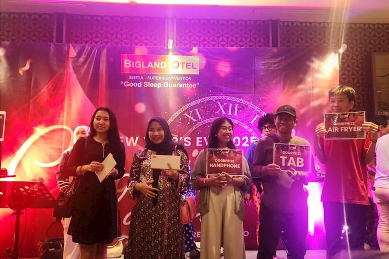 Carnival Land di BiglandOtel Sentul Suites & Convention: Puncak Perayaan Tahun Baru