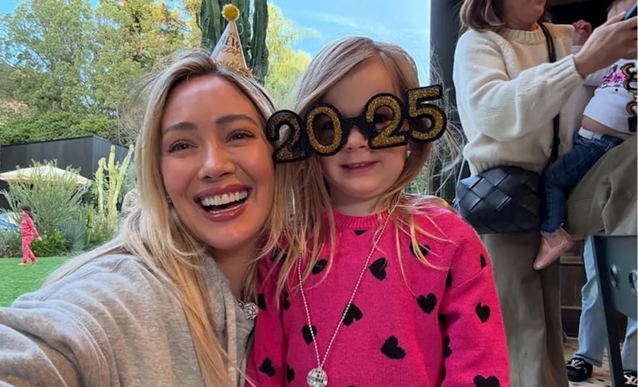 Hilary Duff Bagikan Momen Manis Rayakan Tahun Baru Bersama Keluarga