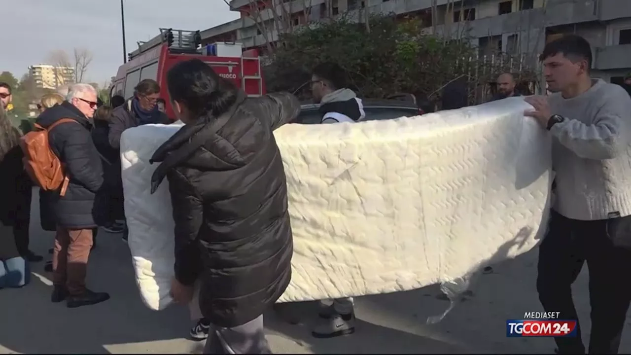 Sgombero Vela Rossa di Scampia, vanno via le ultime 11 famiglie