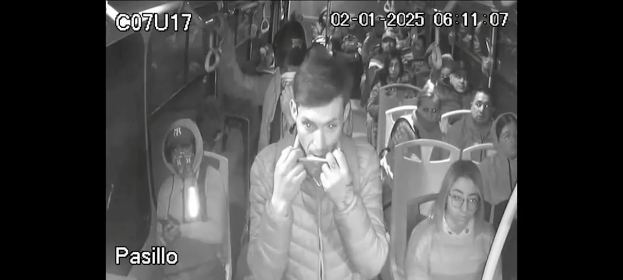 Ladrones armados amenazan y roban a pasajeros de una unidad del transporte público en Tonalá [VIDEO]