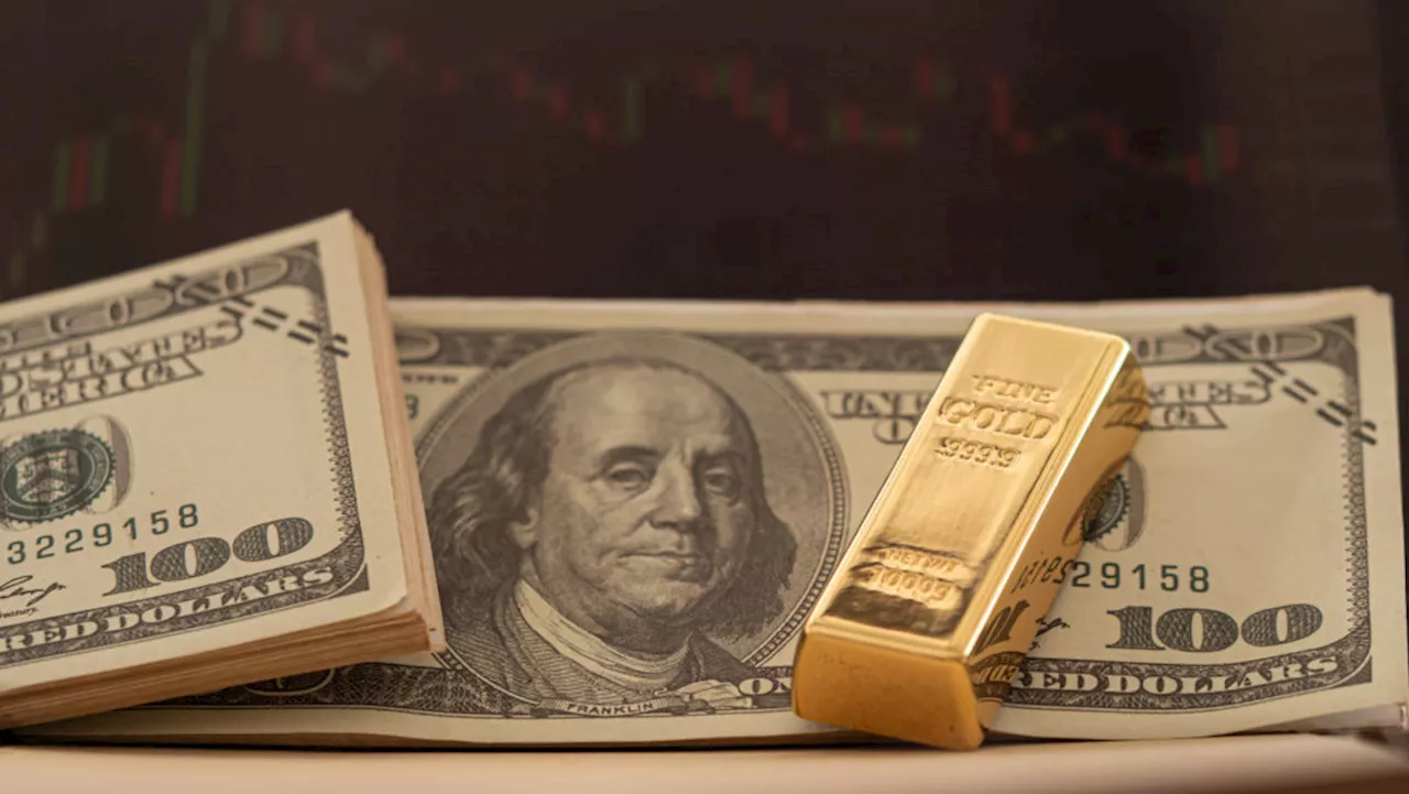 Investors sell gold ETFs for fourth year even with Fed easing