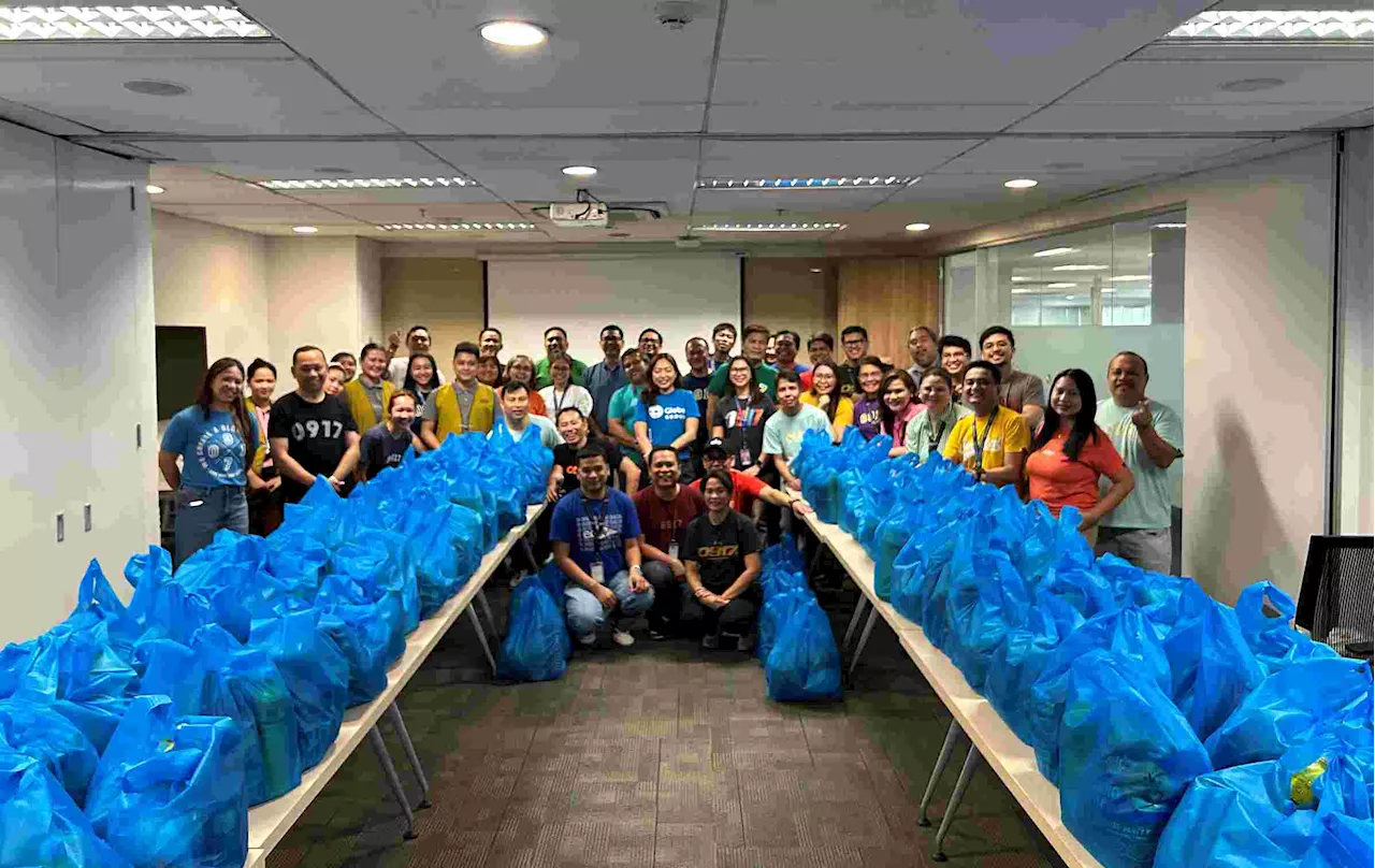 Globe Employees Pack Over 3,000 Food Packs for Disaster Relief on World Food Day