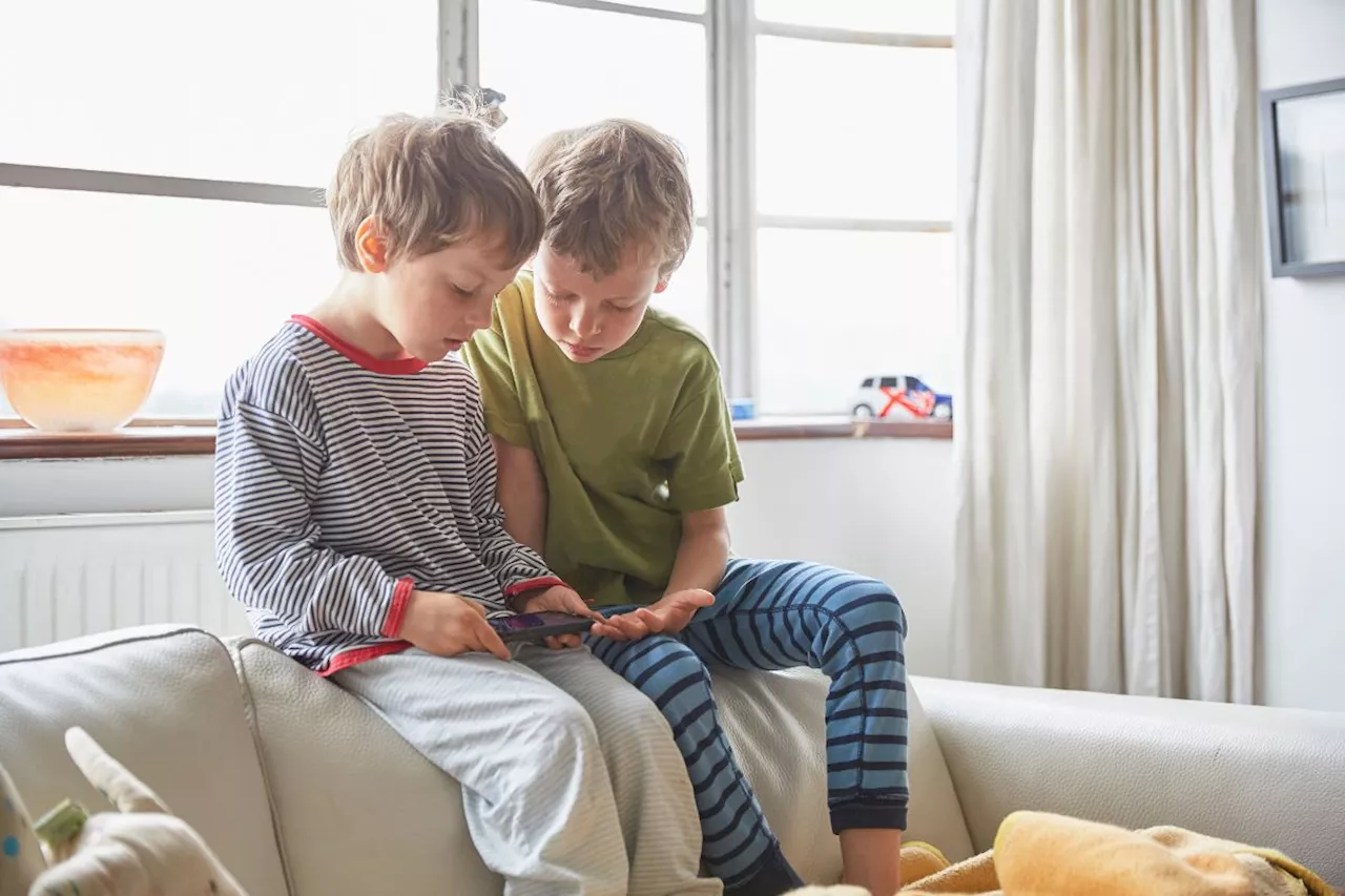 Doctor Recommends Washing Your Pyjamas After Three Wears