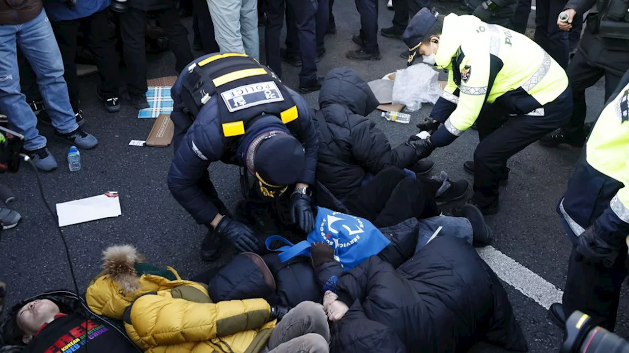 Aanhangers Zuid-Koreaanse president Yoon protesteren tegen arrestatie