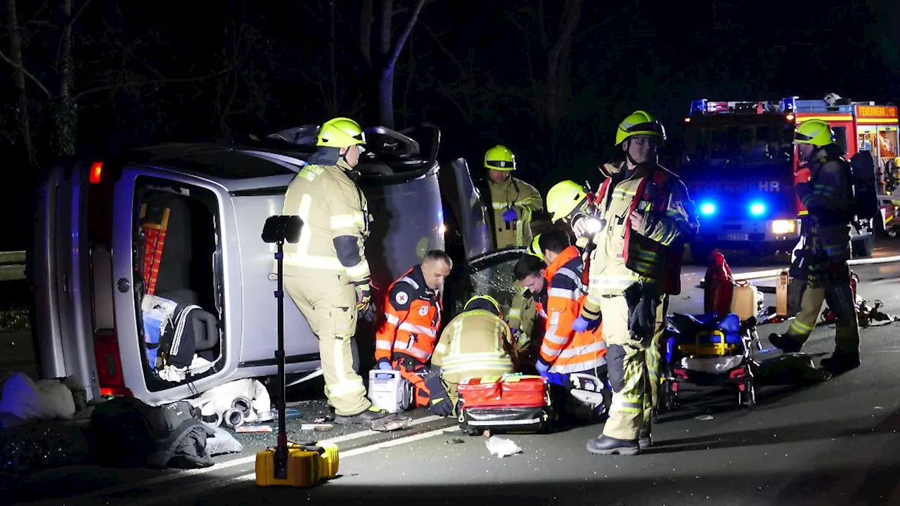 Schwerer Unfall auf der B56 bei Siegburg: Mehrere Verletzte, darunter Kinder