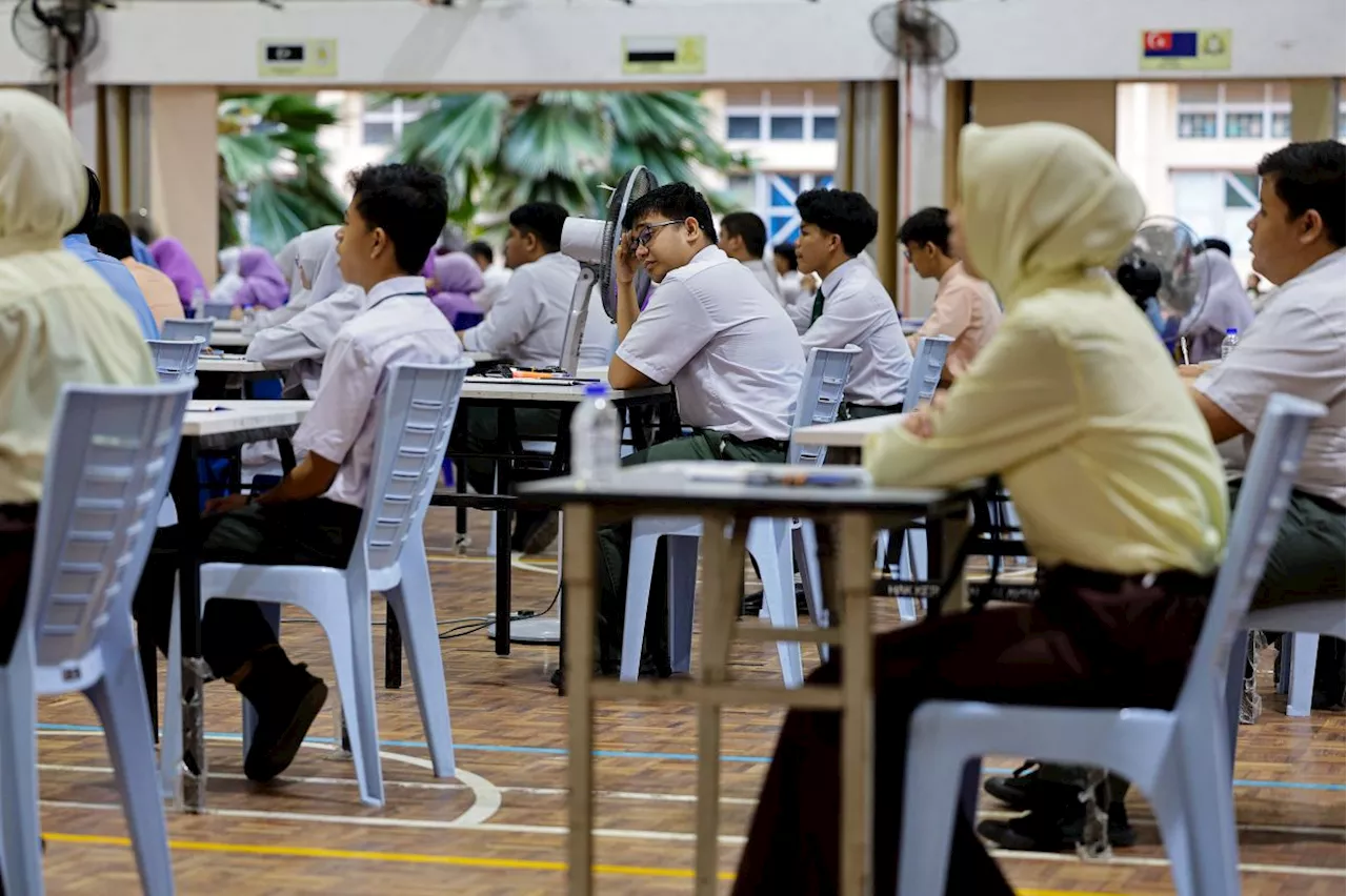 SPM 2024 Examinations in Kelantan Proceed Smoothly Despite Flooding