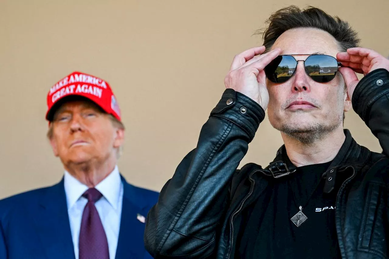 Elon Musk Bor på Trumps Eiendom Mar-a-Lago