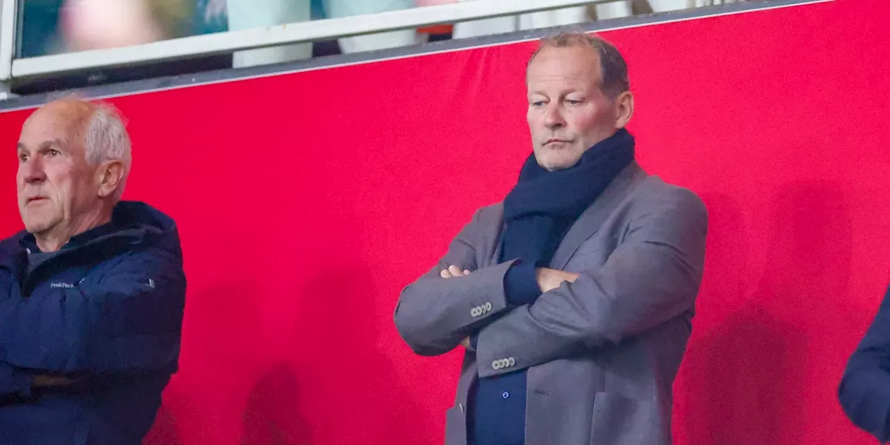 Danny Blind: Barcelona 'goochelt' met Olmo-transfer