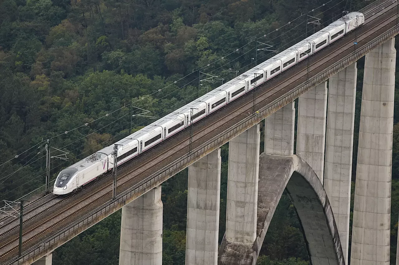 Renfe Resuelve Avería Informática en Trenes Talgo Avril