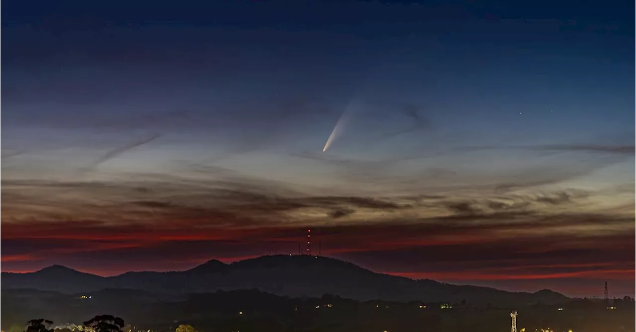 Rare comet streaking across Australian skies for the first time in 160,000 years