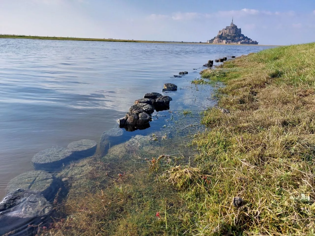 Grandes marées : le Mont Saint-Michel sera quatorze fois en île en 2025, voici les dates