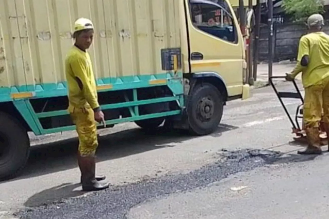 Bina Marga perbaiki 25 titik jalan berlubang di akses Marunda