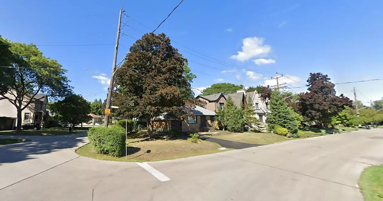 Toronto Neighborhood Fights Against a Fourplex, Claiming It's Too Dense and Will Cause Traffic Problems