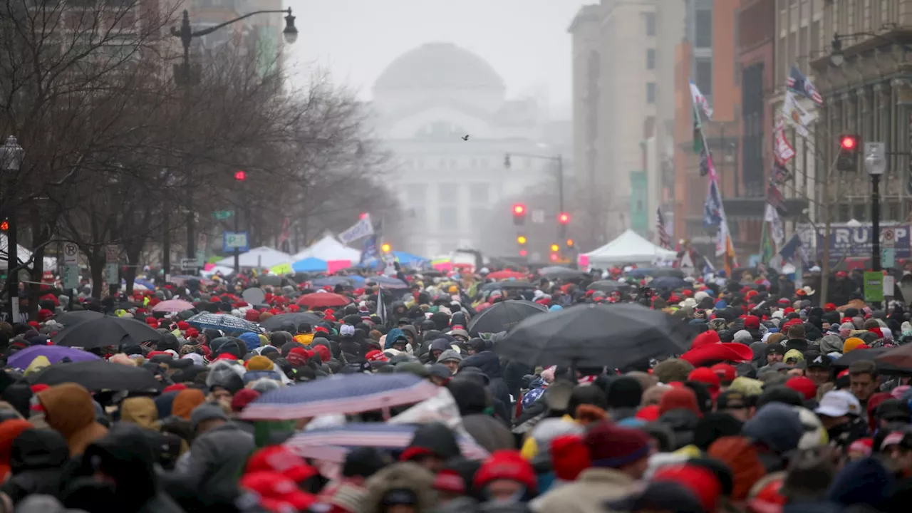 Trump draws thousands to Washington rally for a pre-inauguration victory lap