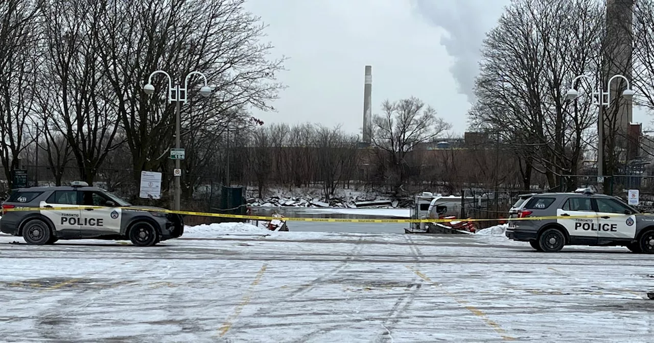 One Dead After Car Plunges into Toronto's Ashbridges Bay