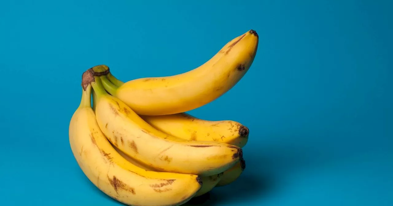 Why storing bananas on top of other fruit is a big mistake