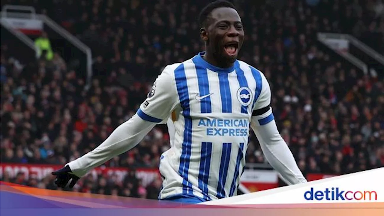 Burung-burung Camar Brighton Penguasa Old Trafford