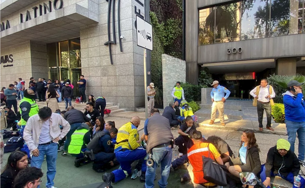 Reportan incendio en un edificio de Paseo de la Reforma; hay varias personas intoxicadas