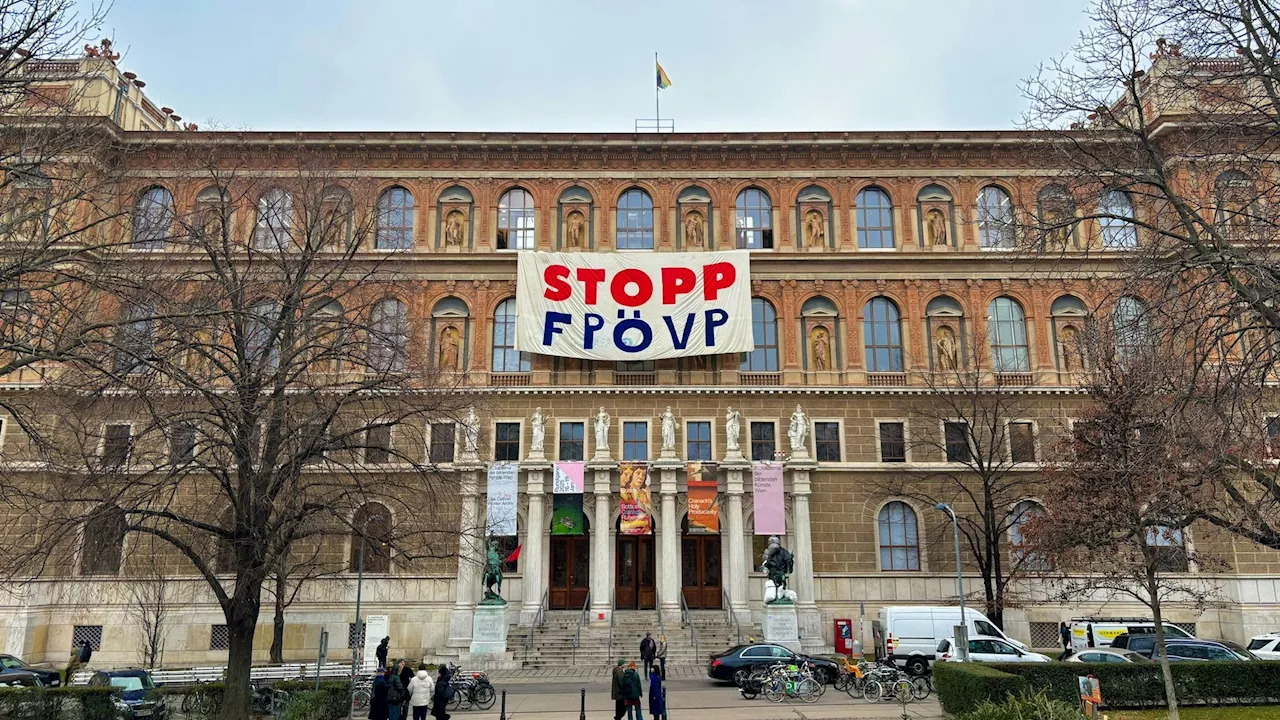 Posse an der Akademie - Protest-Banner plötzlich von Uni verschwunden