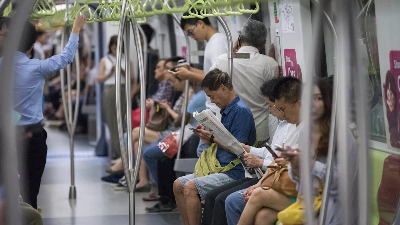 MRT commuter asks other Singaporeans to just confront passengers who play videos or music loudly on the