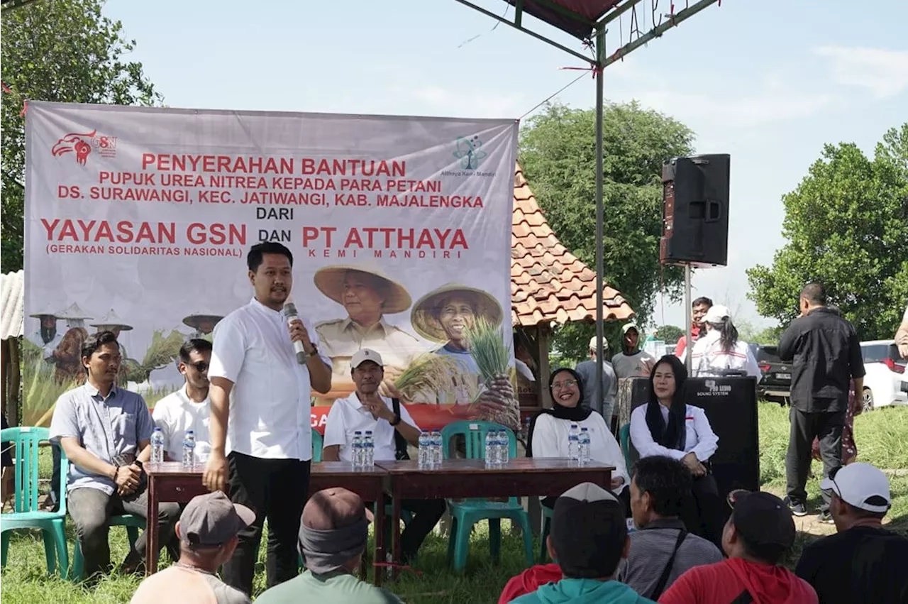 Yayasan GSN dan PT Atthaya Salurkan Bantuan Pupuk kepada Petani Majalengka