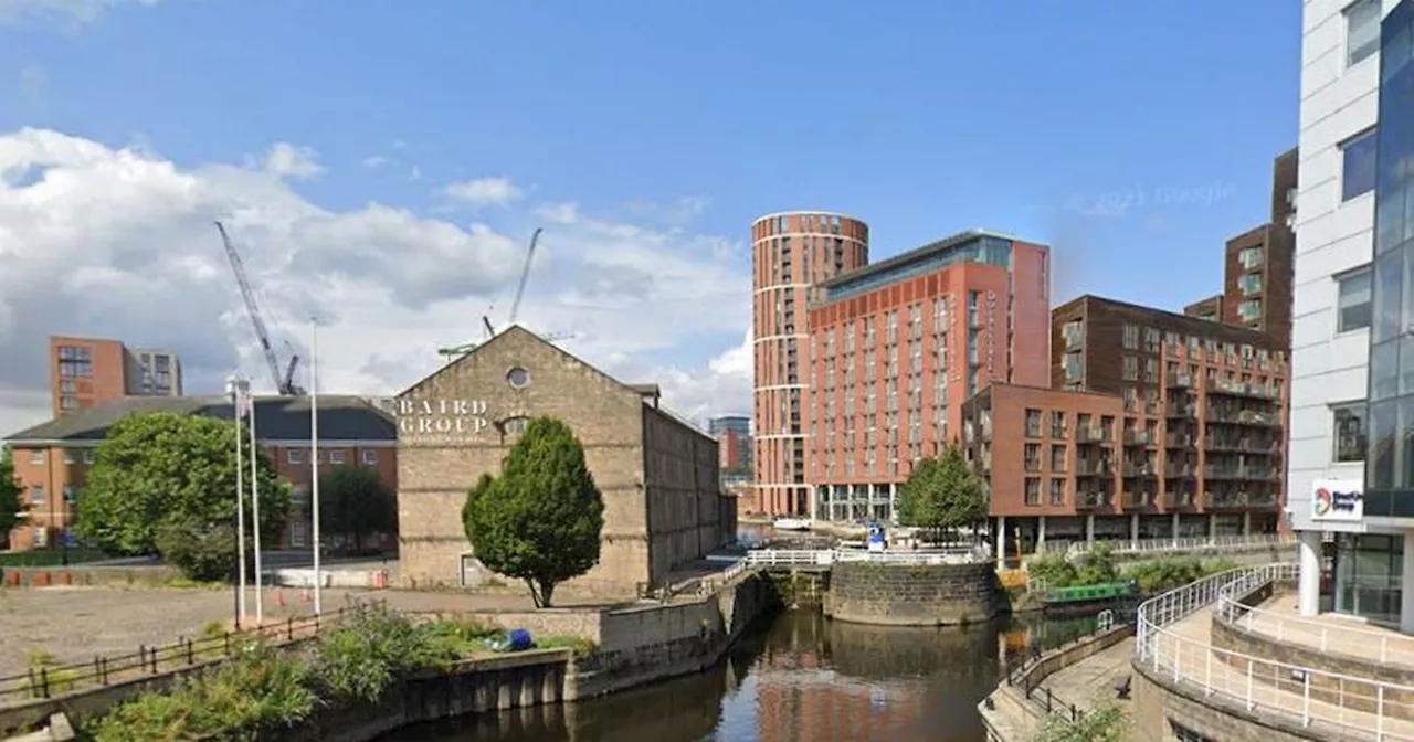 Army Bomb Disposal Experts Deal With Old Artillery Shell Found by Magnet Fisher in Leeds River