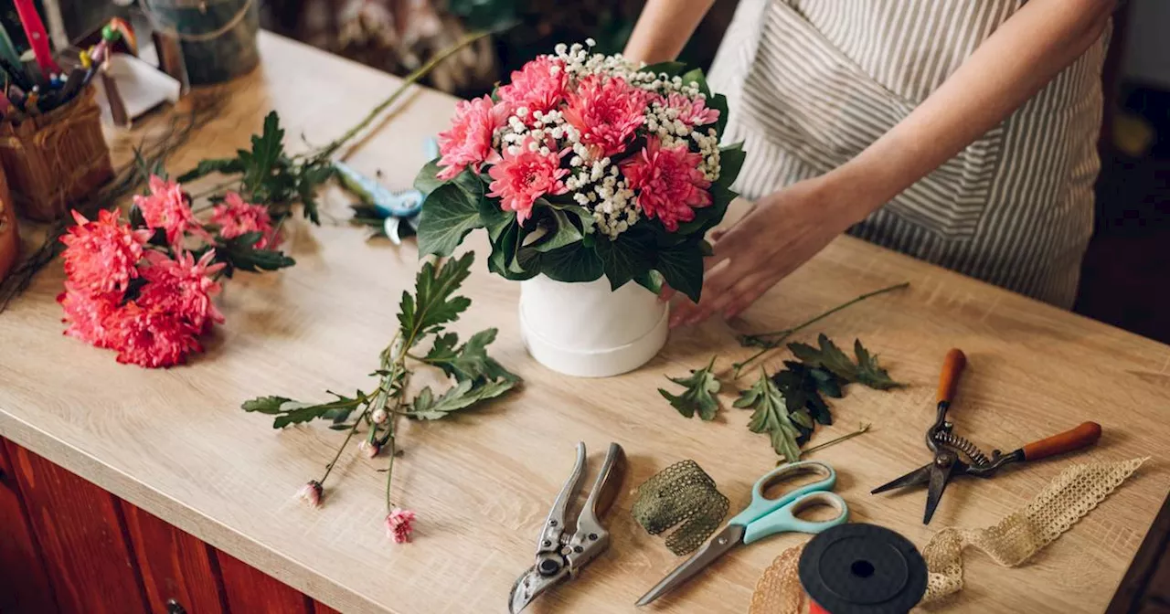 Présence de pesticides dans les fleurs : les autorités sanitaires lancent une expertise pour évaluer les risques