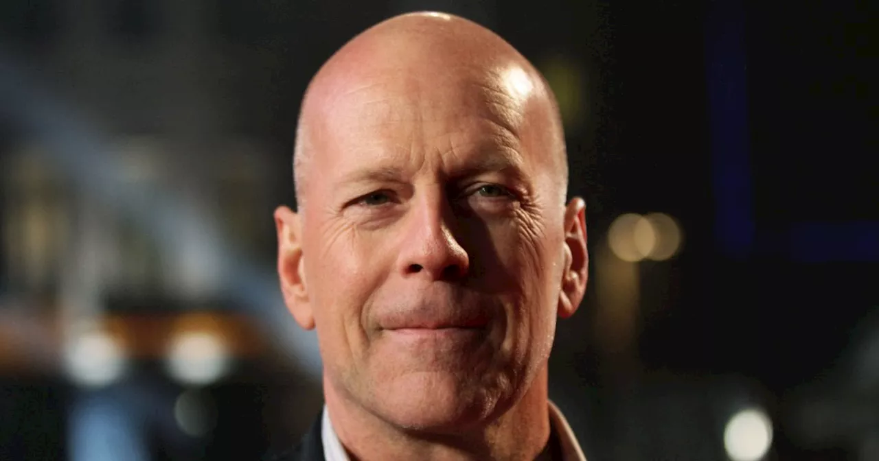 Dans une vidéo rassurante, Bruce Willis fait une apparition publique, la première depuis 2022