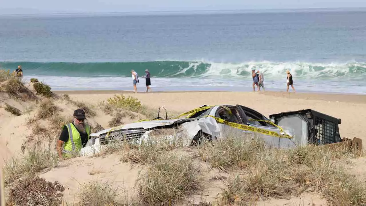 Two injured after car plunges down beachside cliff in SA